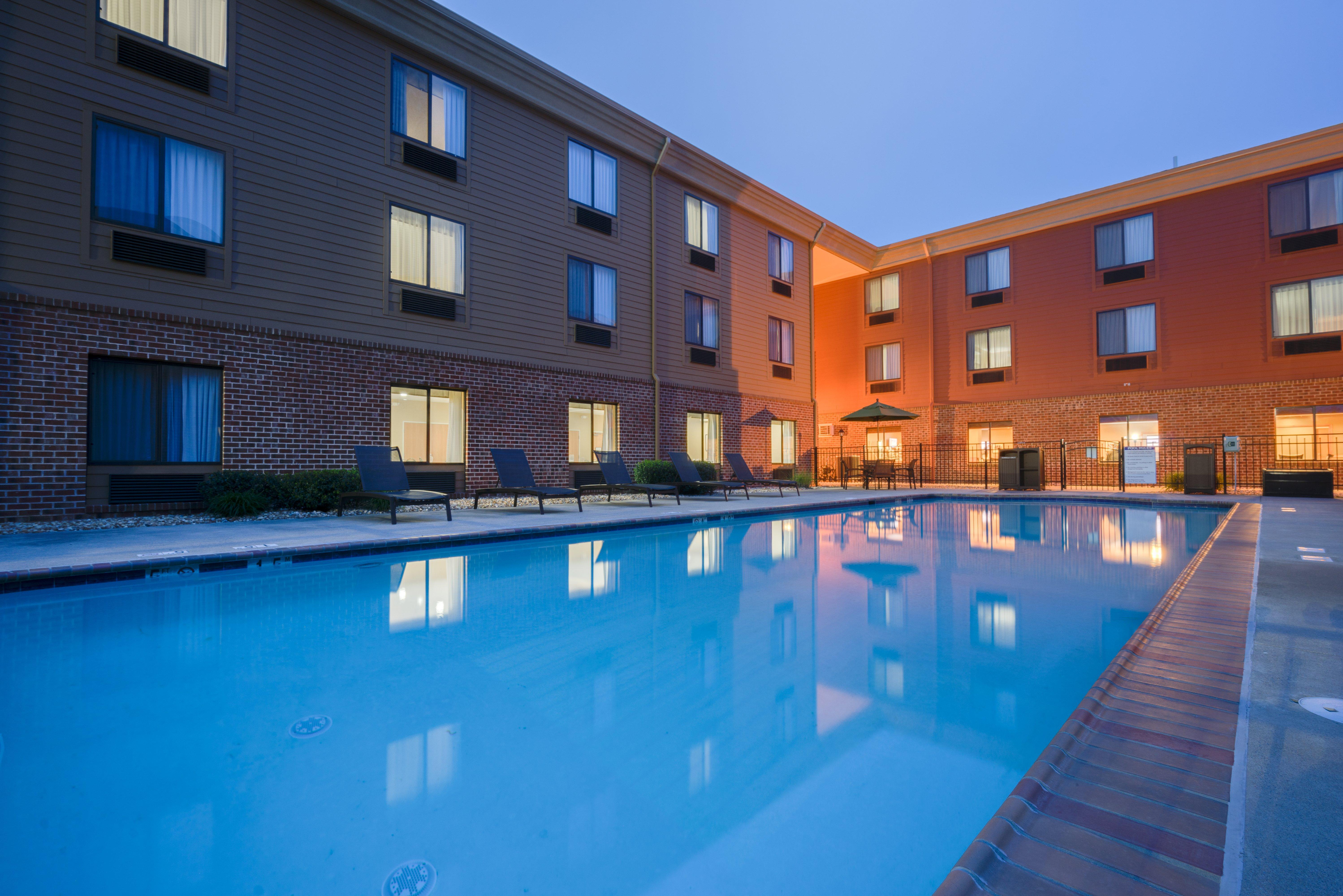 Holiday Inn Express Charles Town By Ihg Shenandoah Junction Exterior photo