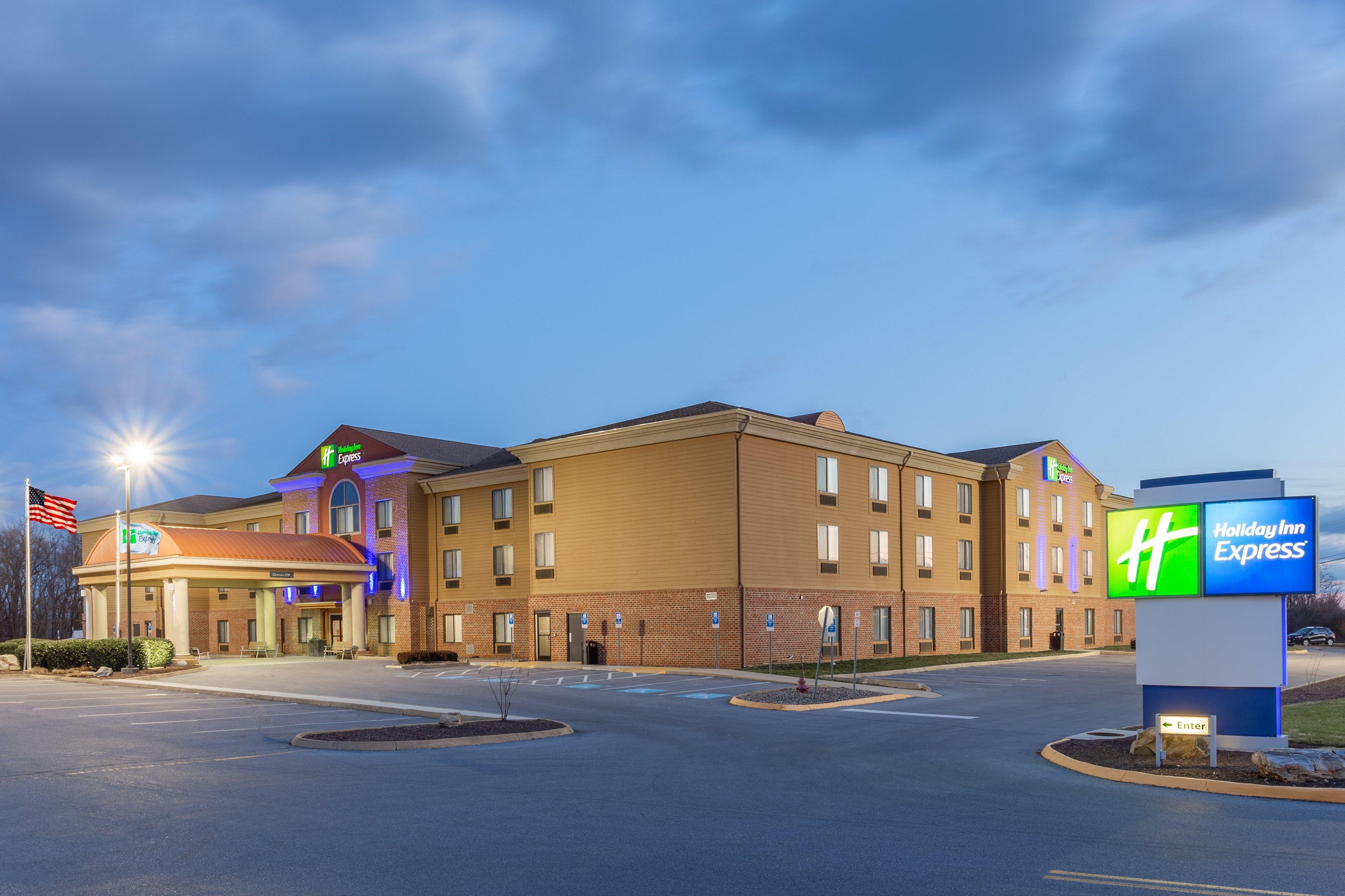 Holiday Inn Express Charles Town By Ihg Shenandoah Junction Exterior photo