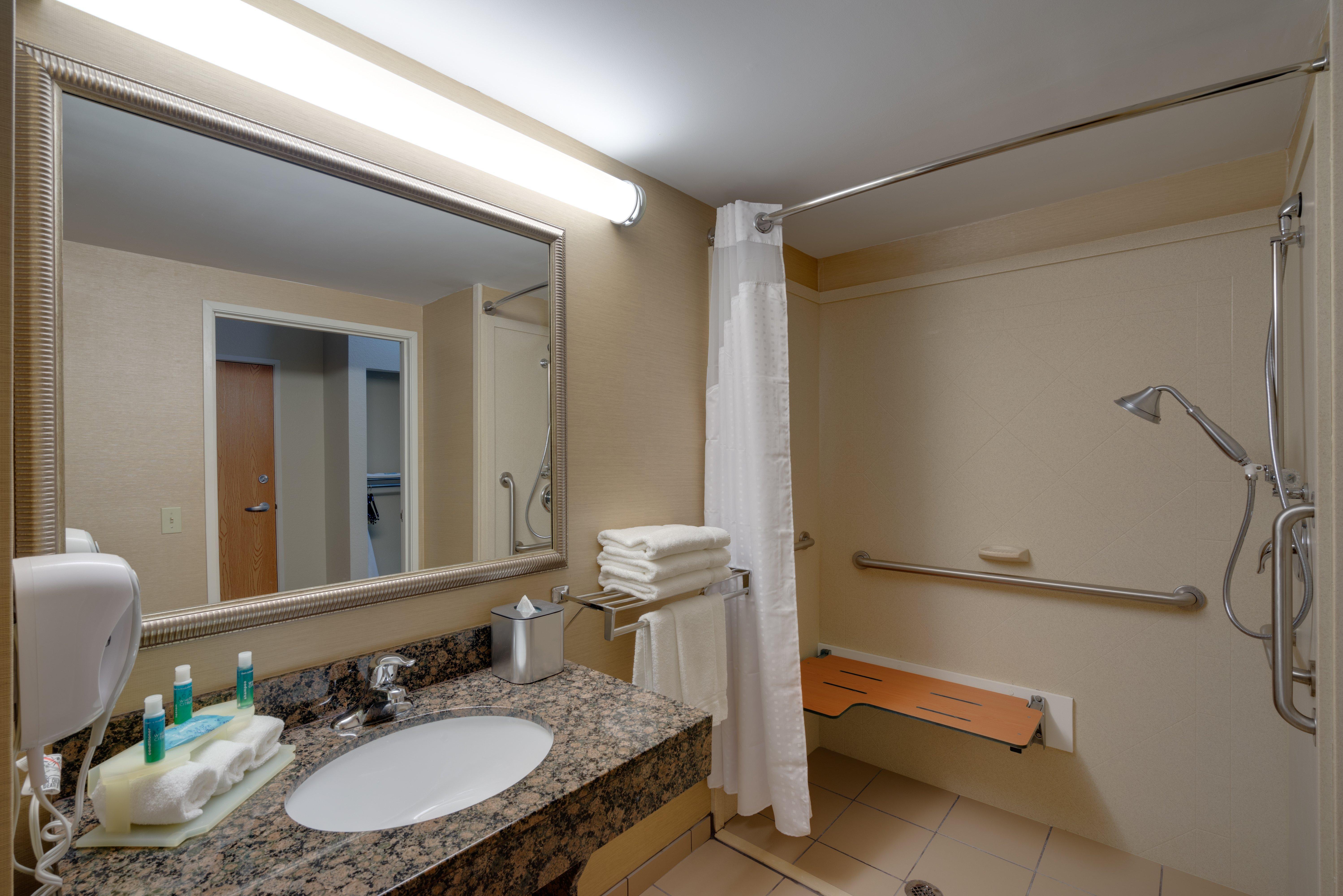 Holiday Inn Express Charles Town By Ihg Shenandoah Junction Exterior photo