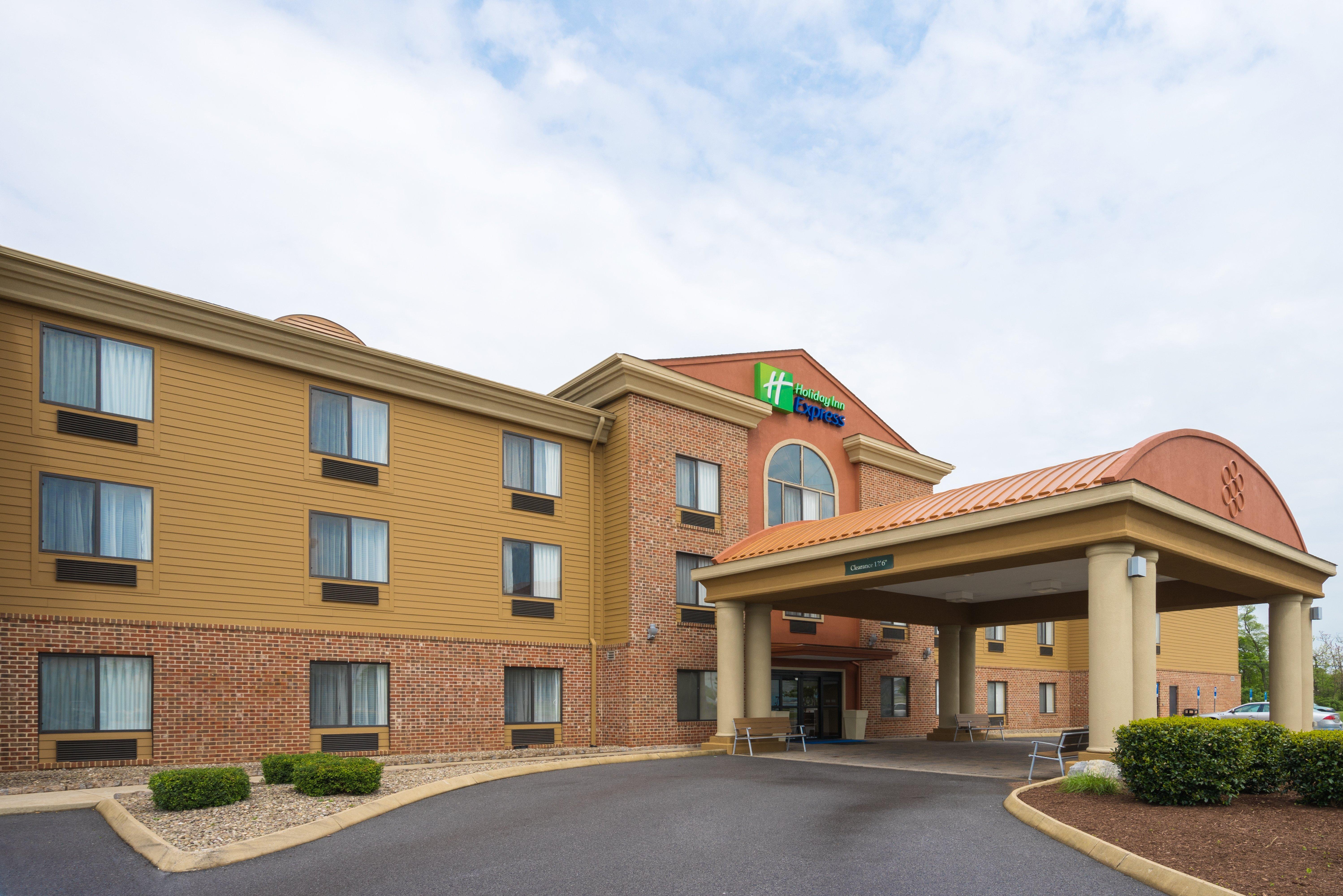 Holiday Inn Express Charles Town By Ihg Shenandoah Junction Exterior photo