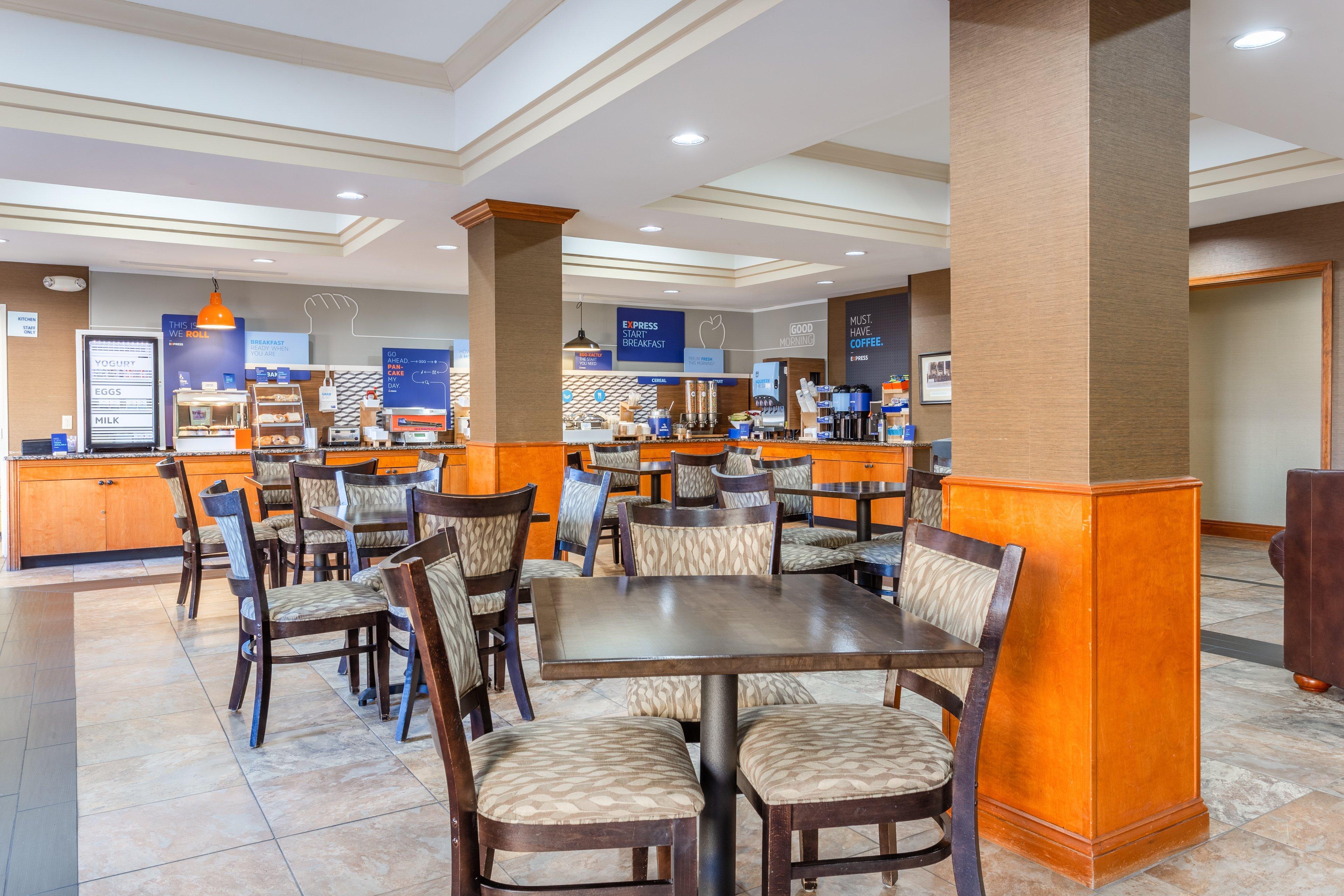 Holiday Inn Express Charles Town By Ihg Shenandoah Junction Exterior photo