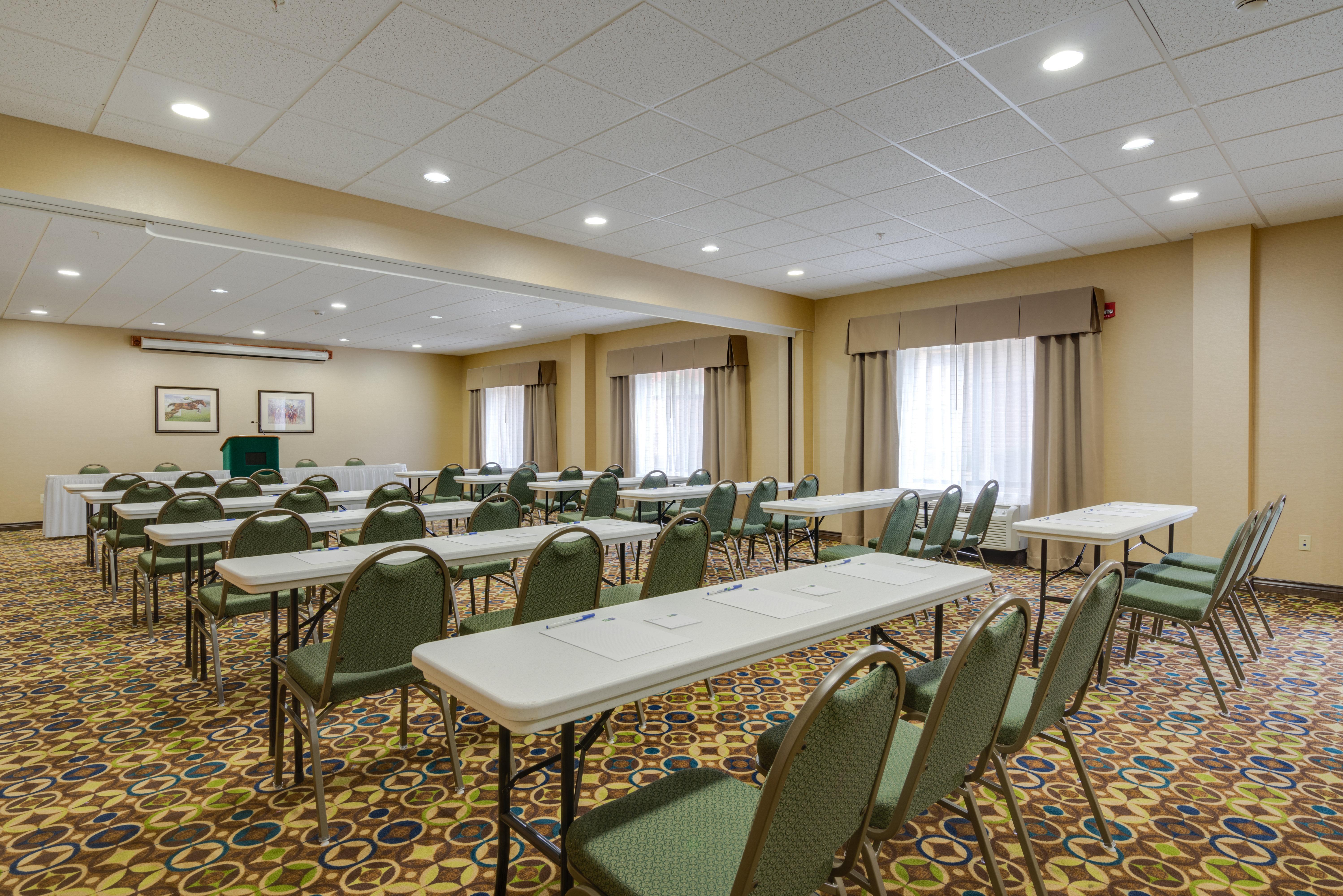 Holiday Inn Express Charles Town By Ihg Shenandoah Junction Exterior photo
