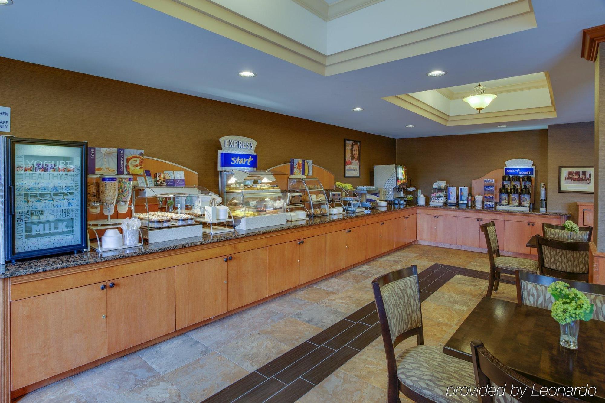 Holiday Inn Express Charles Town By Ihg Shenandoah Junction Exterior photo