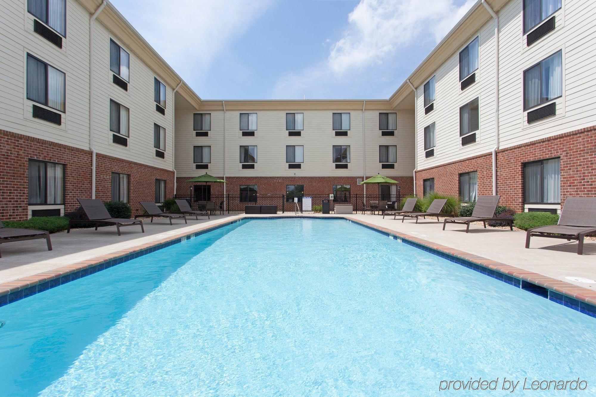 Holiday Inn Express Charles Town By Ihg Shenandoah Junction Exterior photo