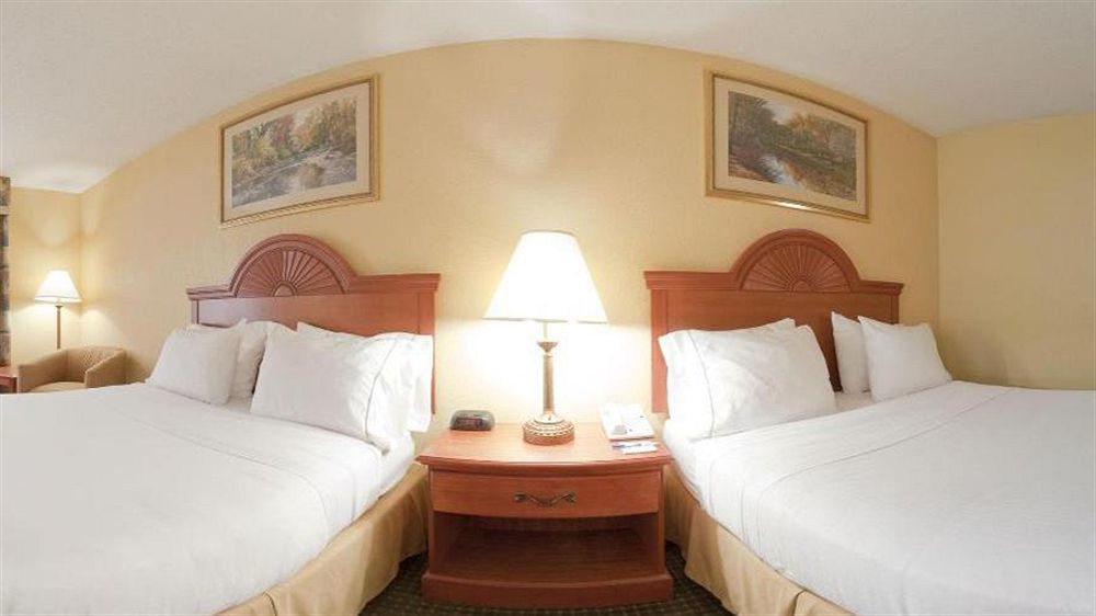 Holiday Inn Express Charles Town By Ihg Shenandoah Junction Exterior photo