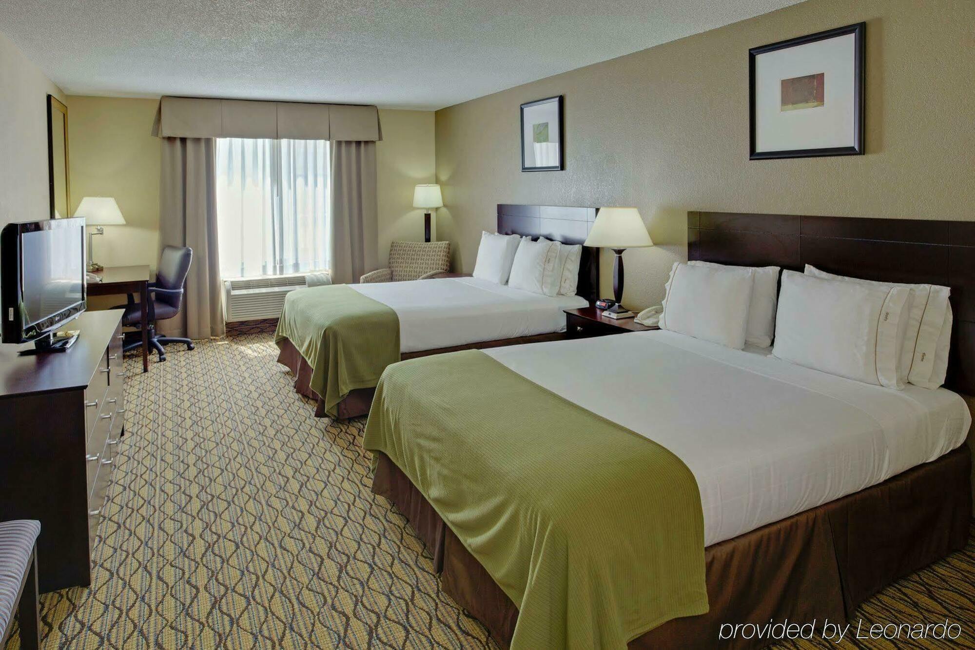 Holiday Inn Express Charles Town By Ihg Shenandoah Junction Exterior photo